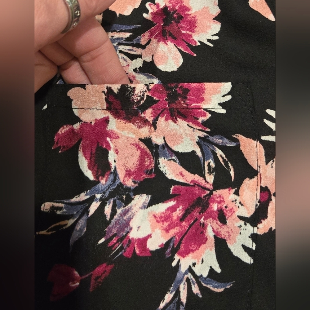 NWOT BCX Floral Black and Pink Women's Top - Picture 3 of 9